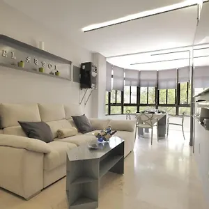 Apartamento El árbol - Rooftop Pool - Puerto Deportivo, Marbella